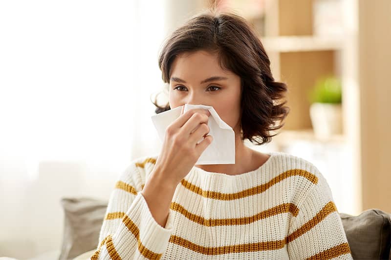 Most people with allergies get mild to moderate reactions when exposed to their allergens