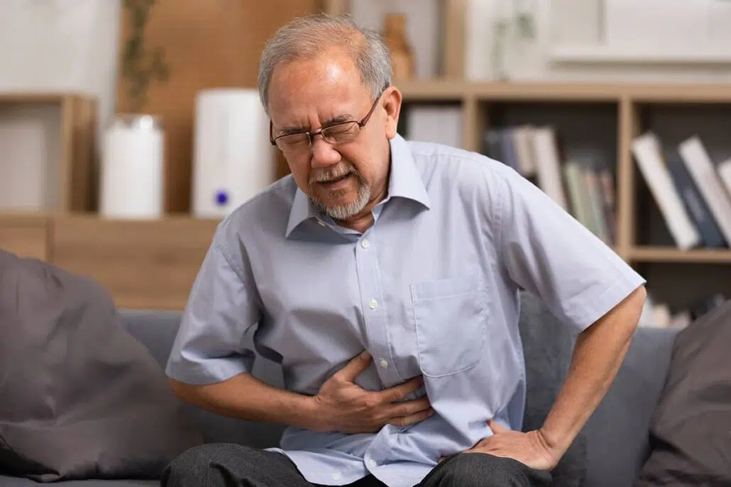 Serious acid reflux issues include chest pain, difficulty swallowing, vomiting, and unintentional weight loss.