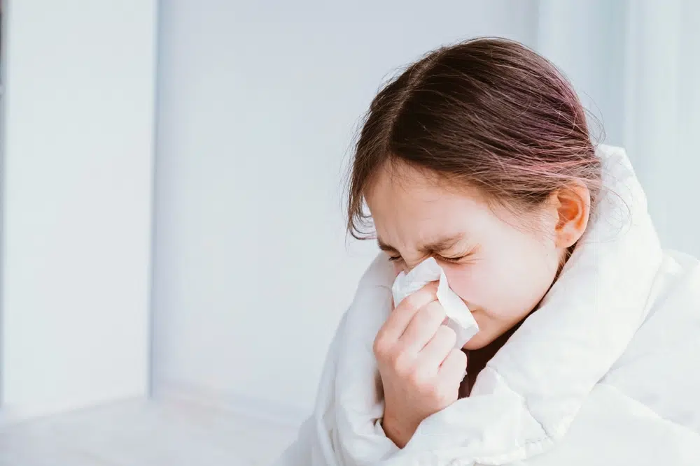 Home Remedies for Allergic Rhinitis: Tackling Runny Nose and Sneezing