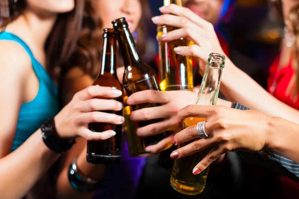 Alcohol allergy symptoms often appear in adults aged 20-40 due to higher alcohol consumption.